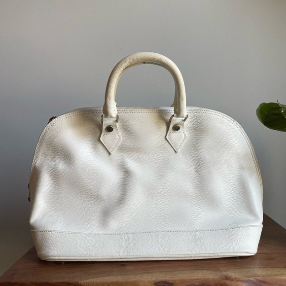 Elegant Cream Handbag - Picture 1 of 7